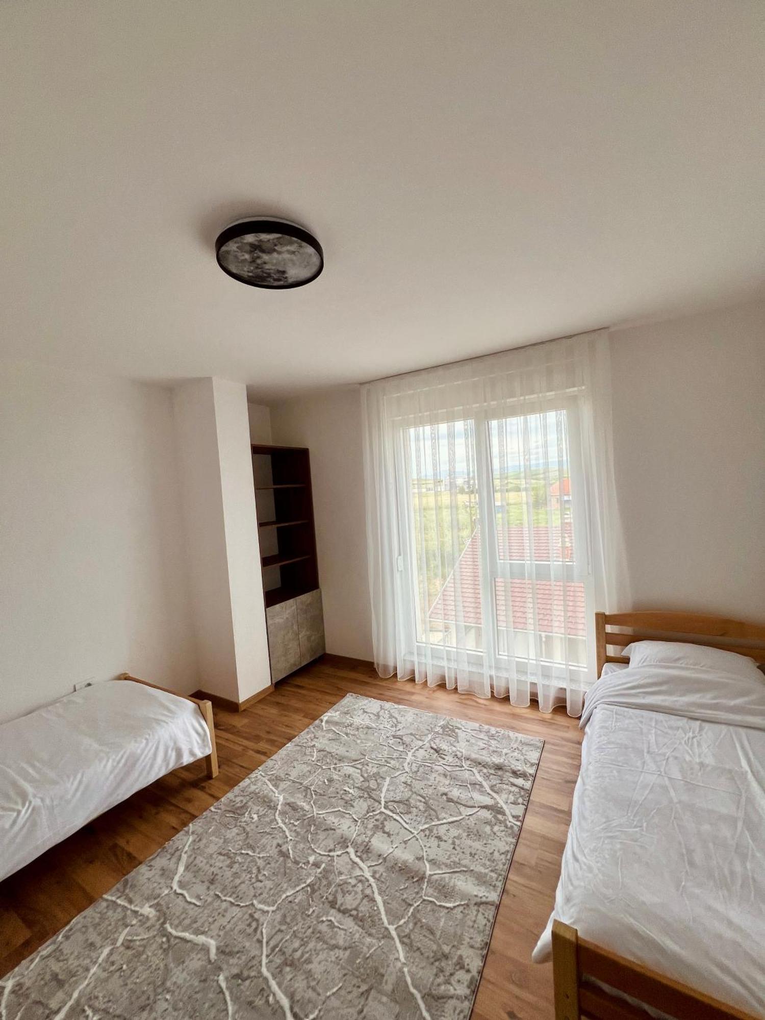 Holiday Apartments Gjakova Oda fotoğraf