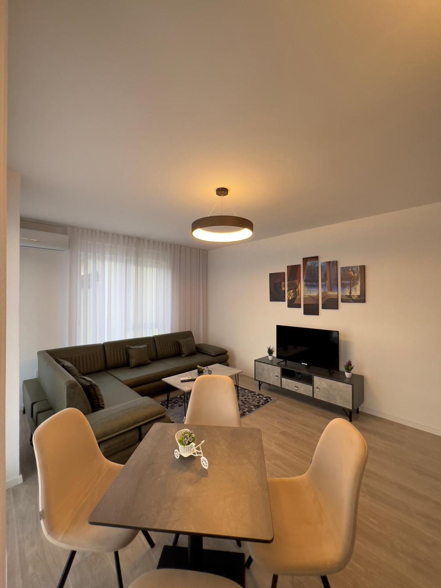 Holiday Apartments Gjakova Oda fotoğraf