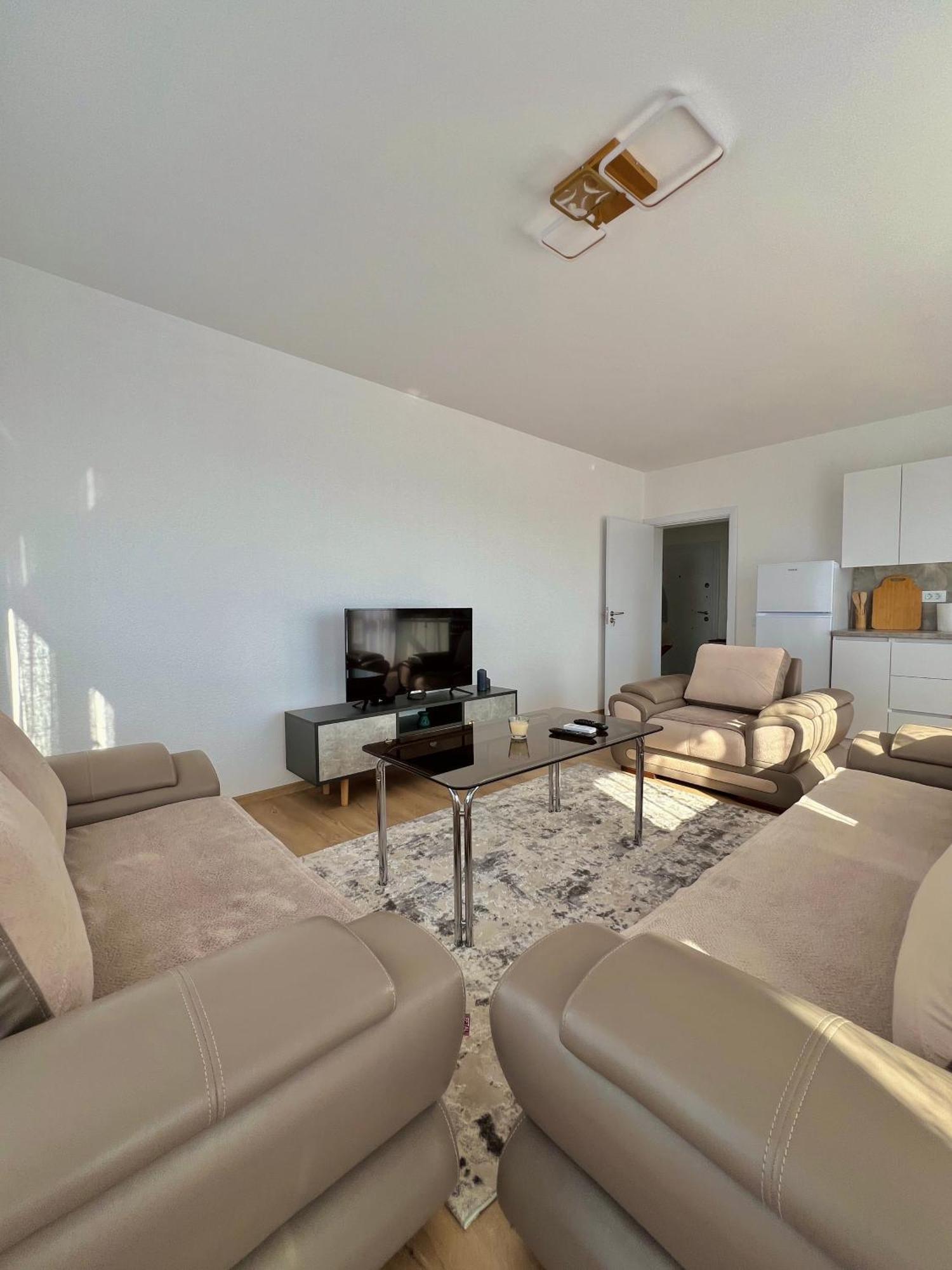 Holiday Apartments Gjakova Oda fotoğraf